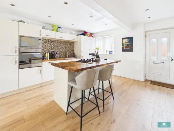 3 bed Terraced for sale Image 7