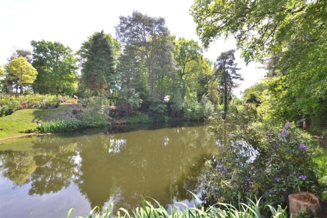 Grange Estate, Church Crookham, Fleet photo 5
