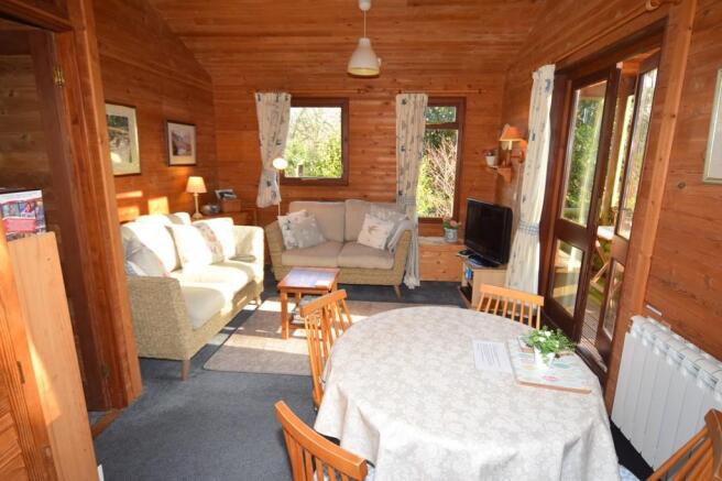 FAMILY ROOM THE C...