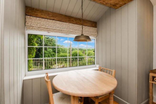 2 bed Cottage to rent Image 6