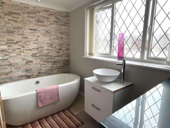 Master En-Suite