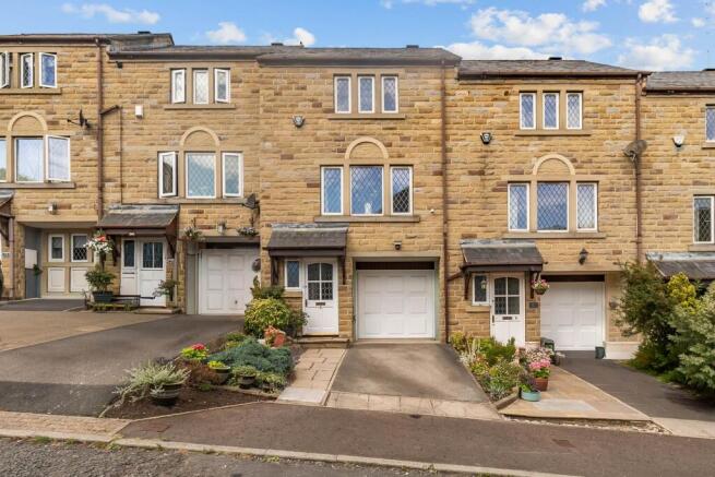 2 bed Town House for sale in halifax