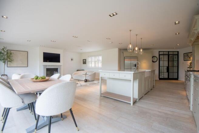Open Plan Kitchen/Living/Dining
