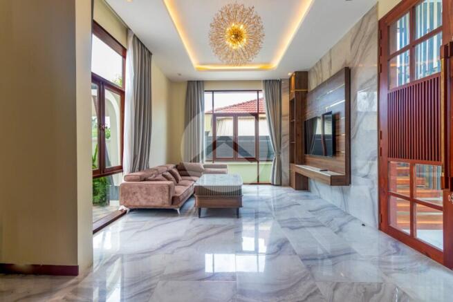 4 Bedroom Western Villa For Sale - Sala Kamreuk, Siem Reap