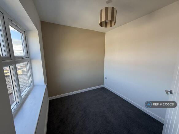 Double Bedroom (3) - Smallest Bedroom 