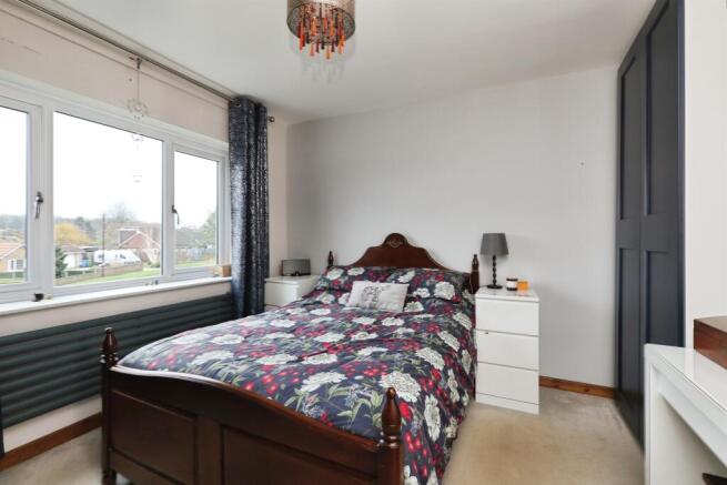 3 bed Semi-Detached for sale Image 12