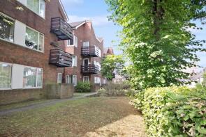 Flat 4, 50 Kingsmead Lodge, Cedar Road, Sutton SM2 5AH