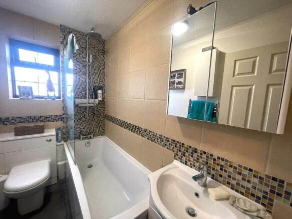 Bathroom.JPG