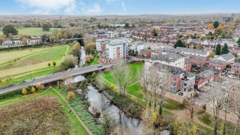 Trent Place, Warwick