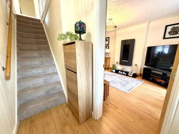 4 bed Detached for sale Image 5