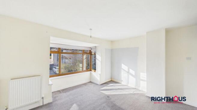 2 bed Semi-Detached to rent Image 5
