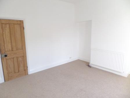 2 bed Terraced to rent Image 11