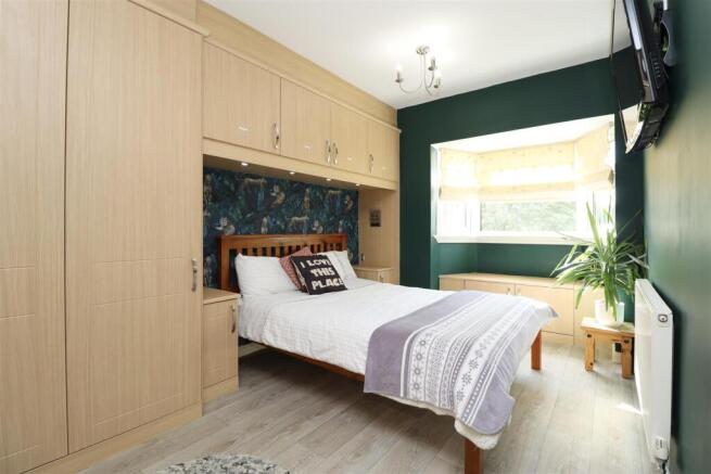 4 bed Terraced for sale Image 10
