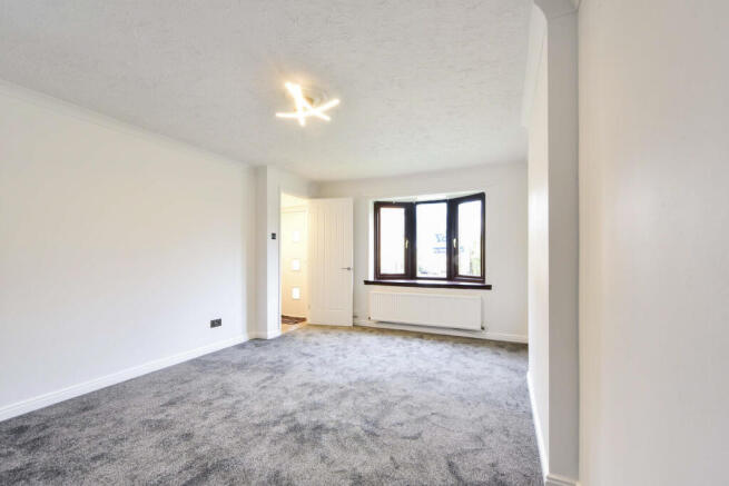 3 bed Semi-Detached for sale Image 6
