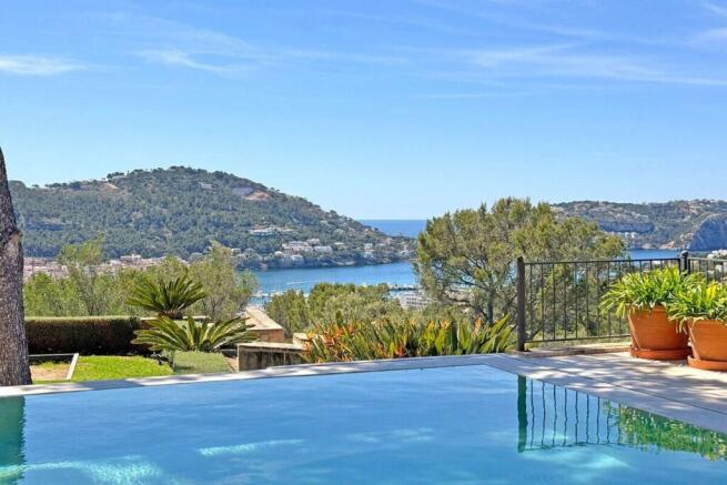03 can borras Ein Logenplatz ueber dem Hafen mediterrane Villa mit Traumblick und Privatsphaere kaufen pflanzen