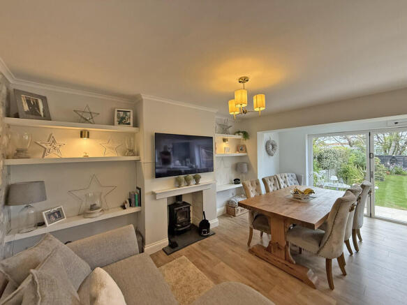3 bed Semi-Detached for sale Image 6