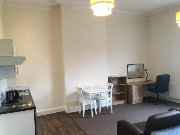 1 bed Apartment to rent Image 8