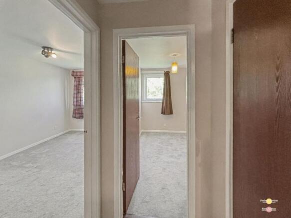 2 bed Flat for sale Image 9