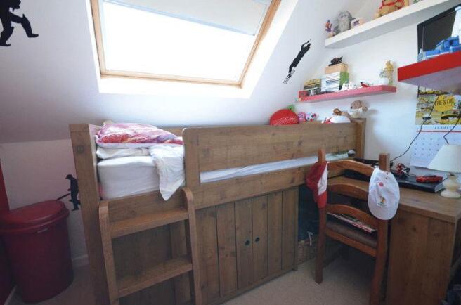 BEDROOM 4