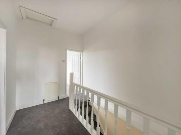 2 bed Terraced for sale Image 8