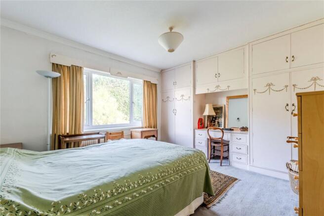4 bed Detached for sale Image 7