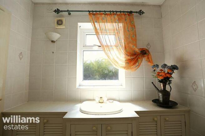 Ensuite