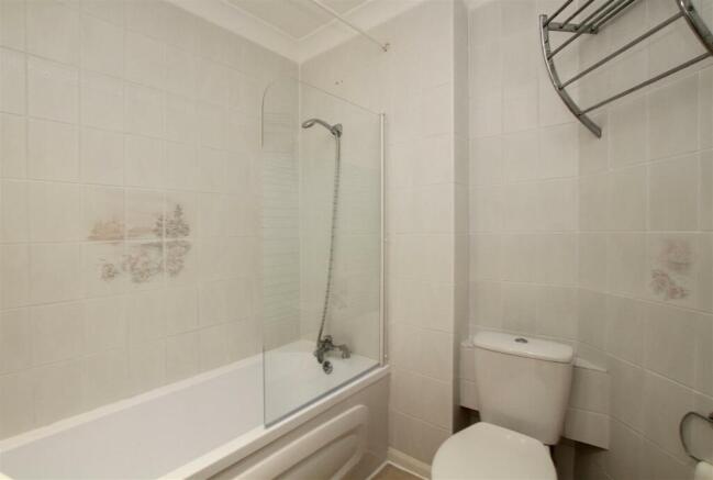 24WM - Bathroom.jpg