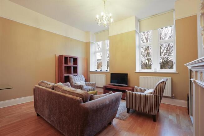 2 bed Apartment for sale Image 4
