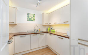 Apartment 5, Sandbanks, Esplanade, Sandown PO36 8DW