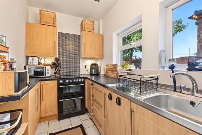 Kitchen_3.jpeg