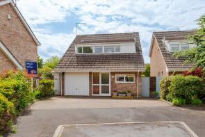 8, Harborough Walk, Stourbridge DY9 0YN