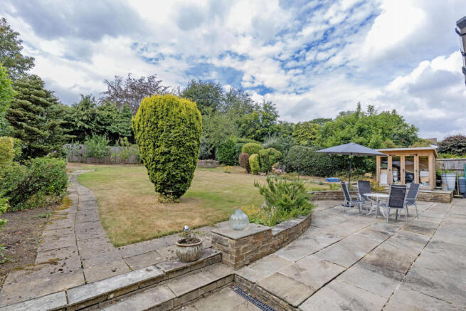 5 bed Detached Bungalow for sale Image 5