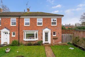 4, Kiln Gardens, Hartley Wintney, Hook RG27 8RG