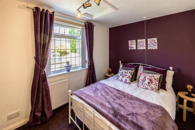 3 bed Detached Bungalow for sale Image 11