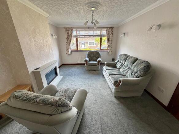 2 bed Semi-Detached Bungalow for sale Image 5