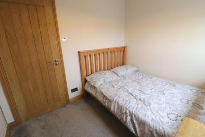2nd Photo of Bed 3
