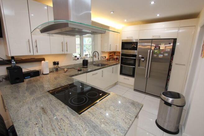 Kitchen/Dining...