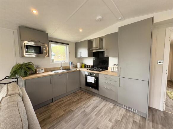 2 bed Chalet for sale Image 4