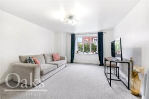 Flat 4, 19 Robinson Court, Chalfont Road, South Norwood, London SE25 4FB