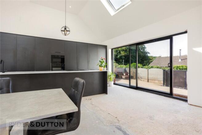 5 bed Detached Bungalow for sale Image 8