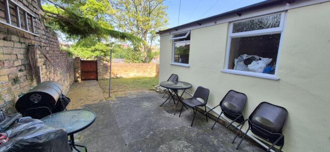 10 bed Block of Apartments for sale Image 10
