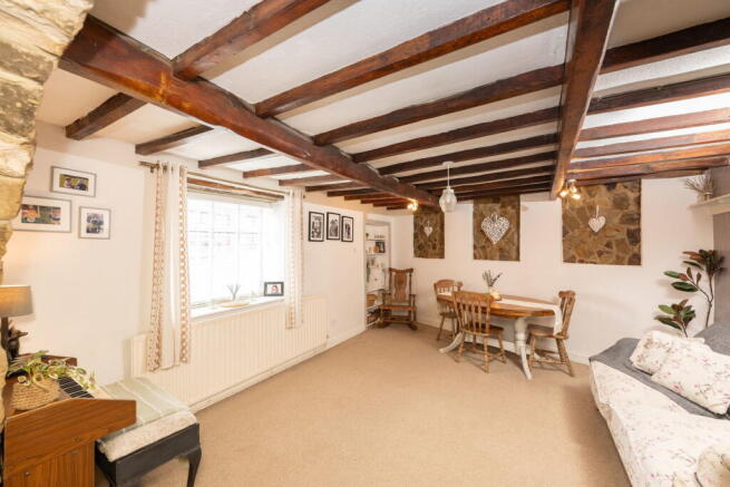 4 bed Semi-Detached for sale Image 10