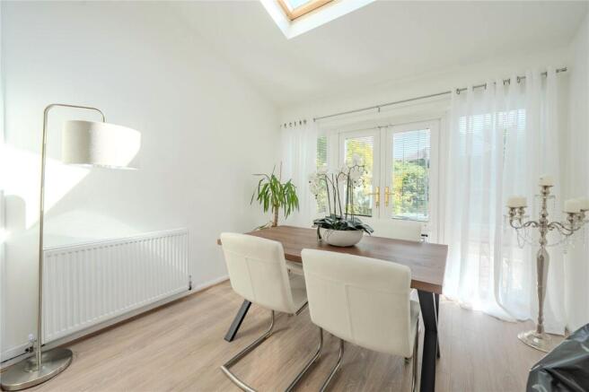 4 bed Semi-Detached for sale Image 5