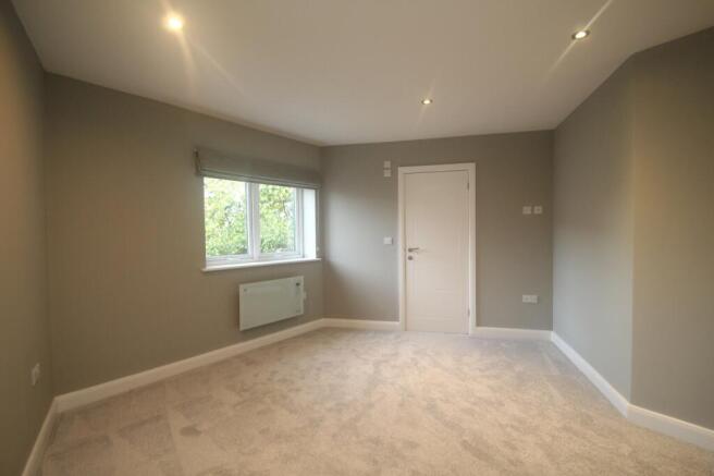 2 bed Flat to rent Image 6