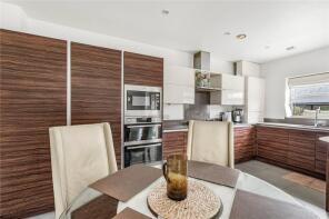 3, Charles Sevright Way, Mill Hill, London NW7 1FF