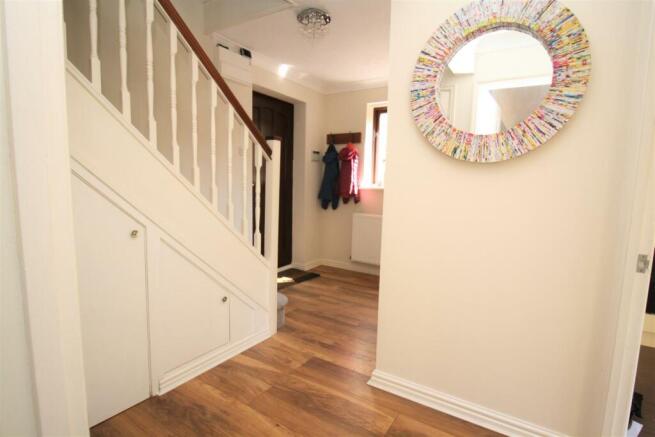 17 Longhedge entrance 2 (2).JPG
