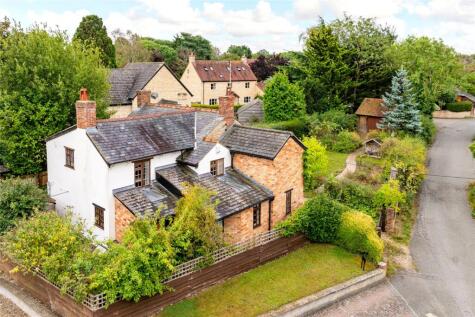 Cattle End, Silverstone, Towcester, Northamptonshire, NN12