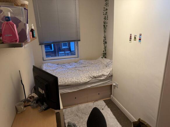 4 bed Terraced to rent Image 5