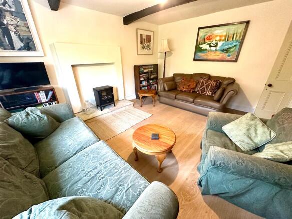 5 bed Detached for sale Image 5