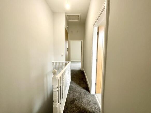 3 bed Terraced to rent Image 7